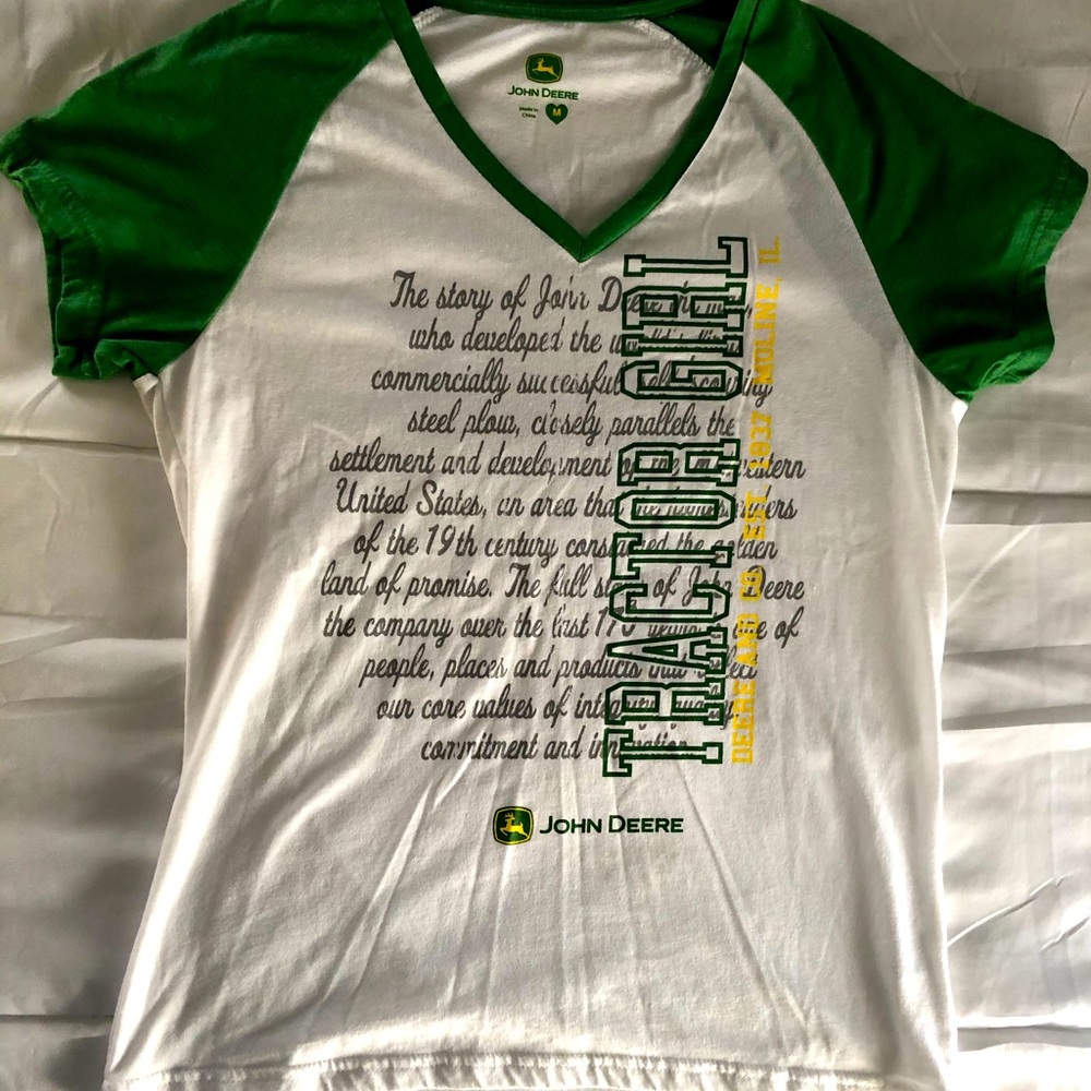 NWOT Cute ☺️ John Deere T-shirt